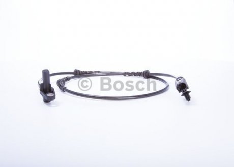 Датчик частоты вращения колеса BOSCH 0265008266 (фото 1)