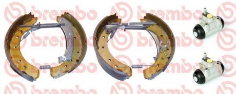 Гальмівні колодки (набір) BREMBO K23036 (фото 1)