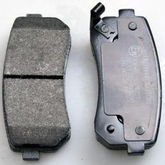 Тормозные колодки, дисковый тормоз (набор) Denckermann B111033 (фото 1)