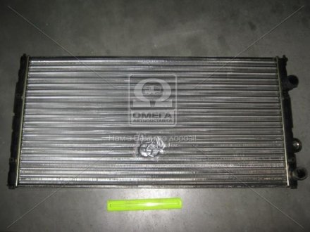 Радиатор охлаждения VW PASSAT B4 (93-) 1.6-2.9i (выр-во) NISSENS 65252