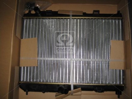 Радиатор охлаждения FORD (выр-во) NISSENS 69235 (фото 1)