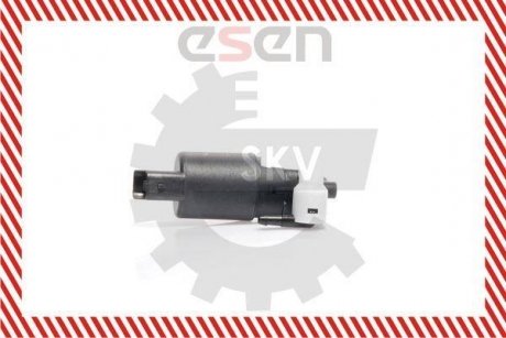 Насос склоомивача PEUGEOT 1007/807/307 CITROEN C3/C4/C8 SKV SKV GERMANY 15SKV013