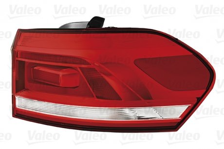 Фара задня Valeo 047046